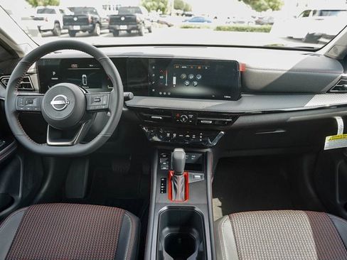 New 2026 Nissan Kicks SR image 13