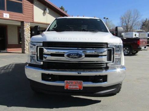 Used 2019 Ford F350 XLT image 3