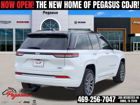 New 2026 Jeep Grand Cherokee Summit w/ Adv Protech Group IV AWD/4WD image 5