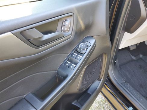 Used 2023 Ford Escape Active image 12