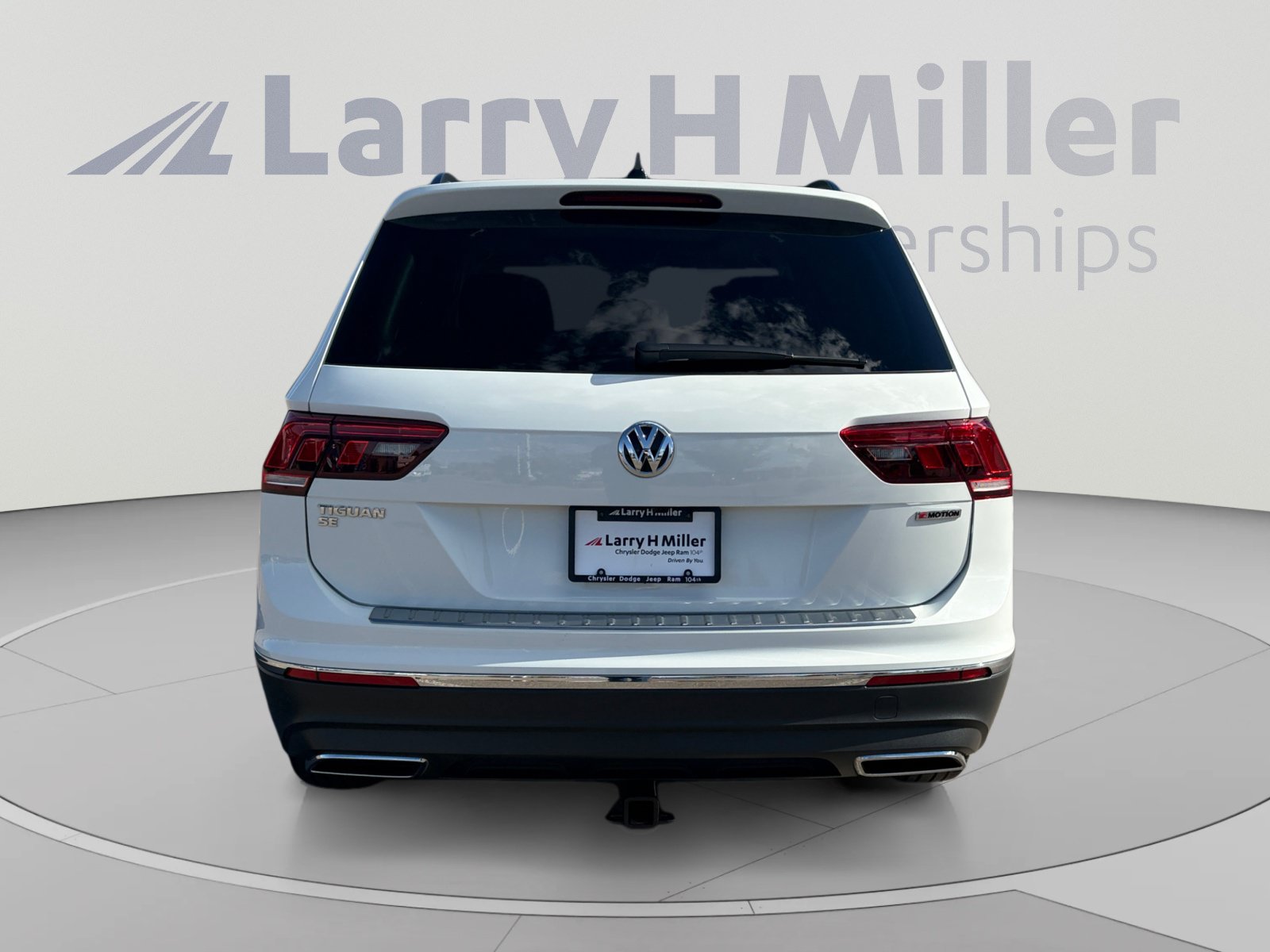 Used 2020 Volkswagen Tiguan SE w/ Panoramic Sunroof Package AWD/4WD image 5