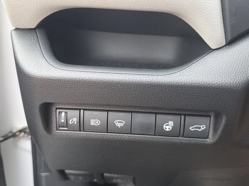 Used 2020 Toyota RAV4 XLE w/ Convenience Package AWD/4WD image 23