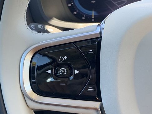 New 2024 Volvo S60 B5 Plus w/ Climate Package image 26