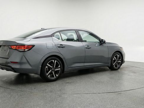 Used 2025 Nissan Sentra SV FWD image 9