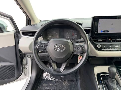 Used 2023 Toyota Corolla LE image 12