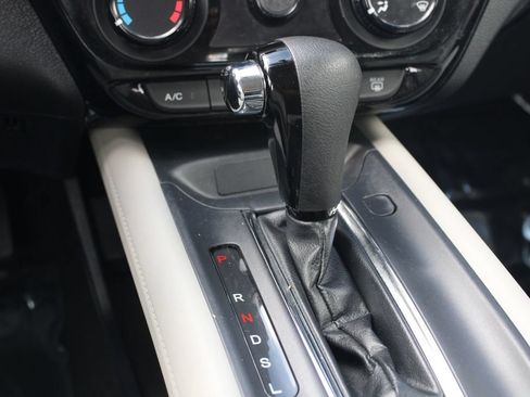 Certified 2019 Honda HR-V LX image 20
