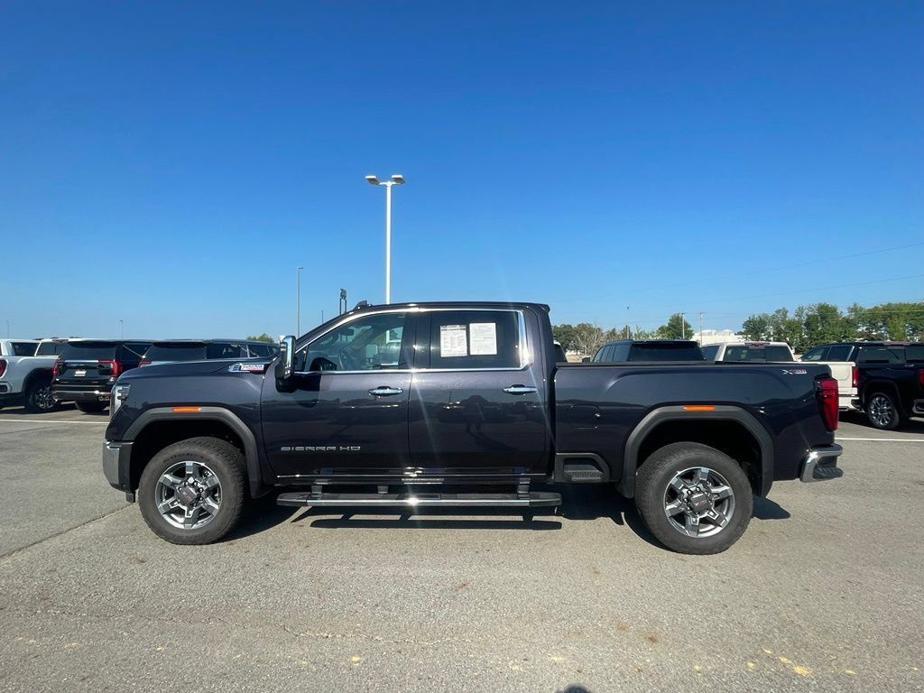Used 2025 GMC Sierra 2500 SLT w/ SLT Premium Package AWD/4WD image 11