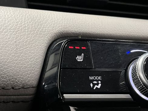 Used 2023 Honda Pilot EX-L image 7