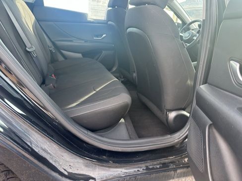 Certified 2023 Hyundai Elantra SEL image 17