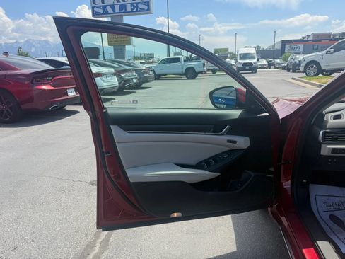 Used 2018 Honda Accord Touring image 20