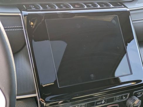 New 2025 Jeep Grand Cherokee Altitude image 25