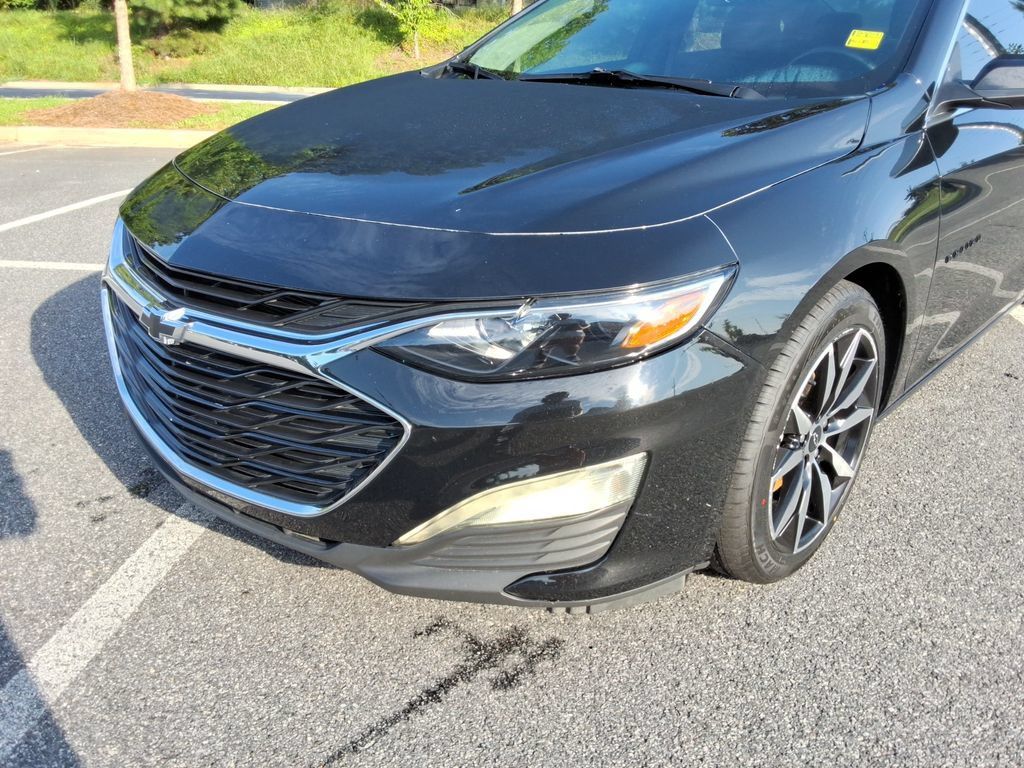 Certified 2025 Chevrolet Malibu RS FWD image 9