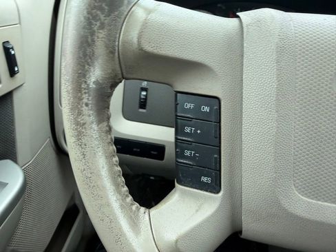 Used 2009 Ford Escape XLT FWD image 13
