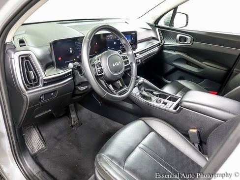 Used 2024 Kia Sorento S w/ Panoramic Sunroof Package image 10