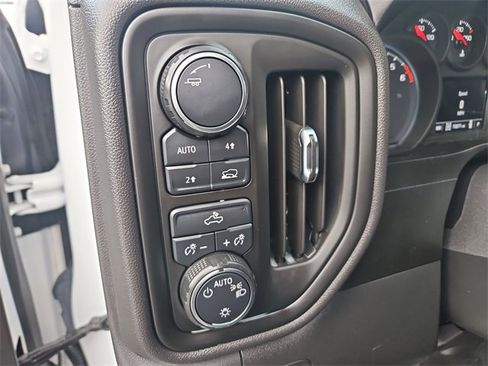 Used 2021 Chevrolet Silverado 1500 Custom image 41