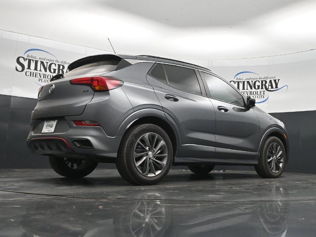 Used 2021 Buick Encore GX Select w/ Sport Touring Package FWD image 23