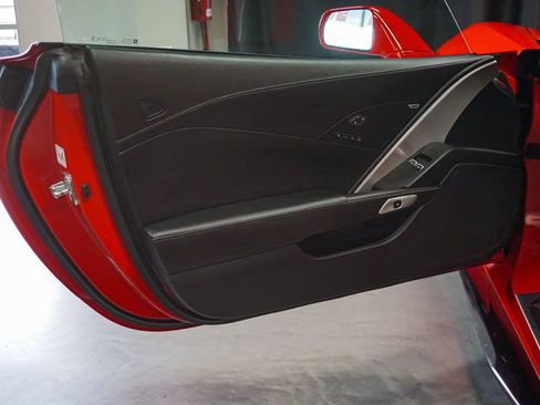 Used 2014 Chevrolet Corvette Stingray Coupe image 18