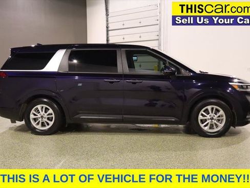 Used 2024 Kia Carnival LX FWD image 11