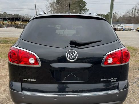 Used 2011 Buick Enclave CXL image 8