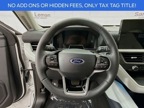 New 2026 Ford Explorer Platinum w/ LUX Leather Package AWD/4WD image 11