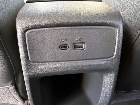 Used 2024 Chevrolet Trax LT w/ Sunroof Package FWD image 14