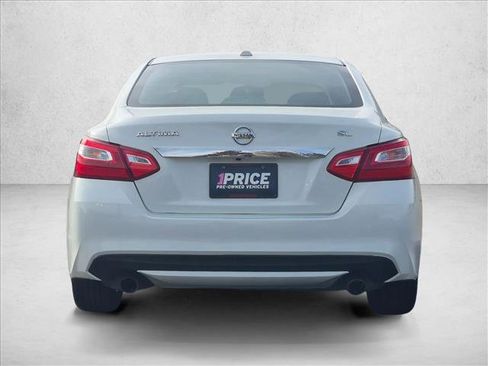 Used 2016 Nissan Altima 2.5 SL w/ 2.5 Technology Package FWD image 7