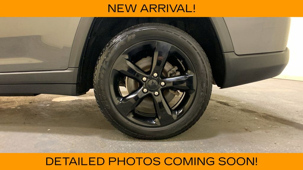 Used 2021 Jeep Grand Cherokee L Laredo AWD/4WD image 21