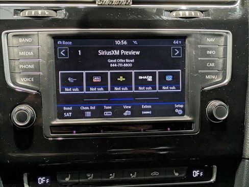 Used 2017 Volkswagen Golf R 4-Door image 13