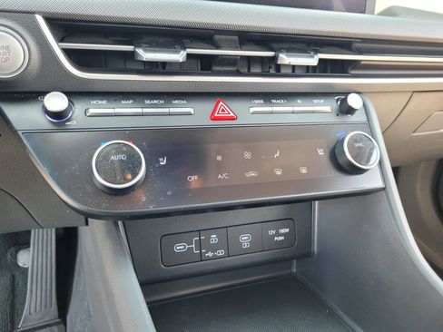 Used 2025 Hyundai Sonata SEL FWD image 20