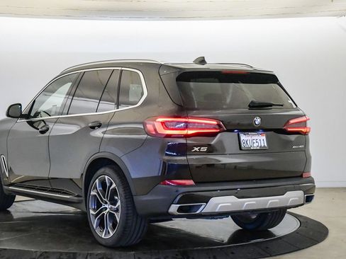 Used 2022 BMW X5 xDrive40i w/ Premium Package AWD/4WD image 2