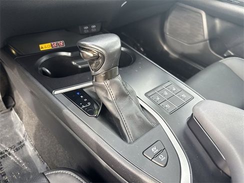 Used 2023 Lexus UX 250h AWD w/ Premium Package image 19