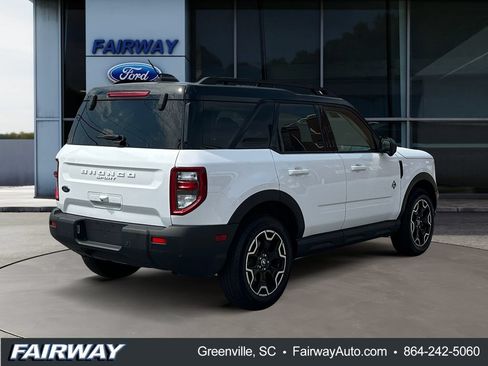 Used 2025 Ford Bronco Sport Outer Banks w/ Outer Banks Tech Package+ AWD/4WD image 7