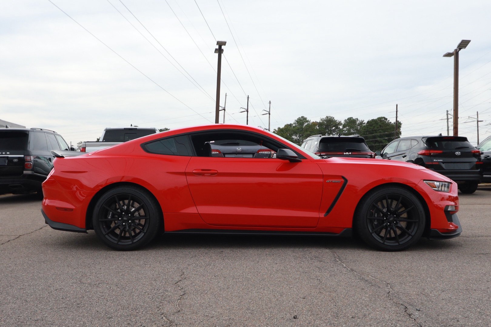 Used 2017 Ford Mustang Shelby GT350 w/ Electronics Package RWD image 6