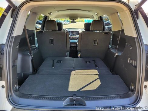 Used 2023 GMC Acadia SLE w/ Driver Convenience Package image 28