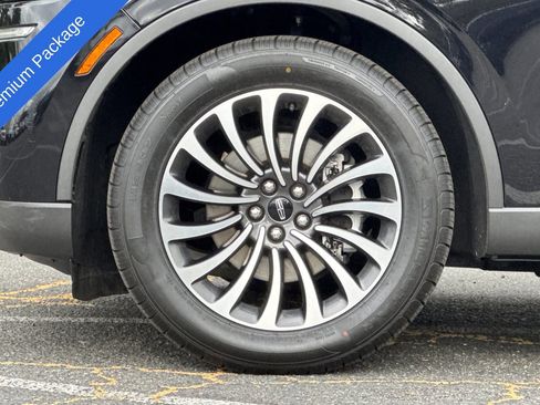Used 2023 Lincoln Aviator 2WD w/ Premium Package image 28