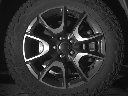 Used 2025 Jeep Compass Trailhawk AWD/4WD image 12