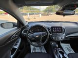Used 2023 Chevrolet Malibu LT image 3