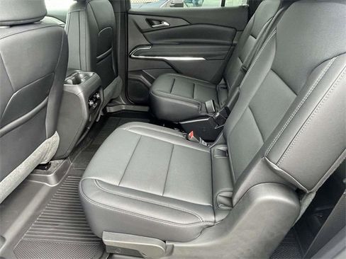 New 2026 Chevrolet Traverse LT w/ Midnight/Sport Edition image 5