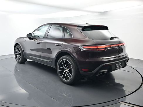 Certified 2025 Porsche Macan AWD/4WD image 3