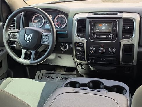 Used 2020 RAM 1500 Classic SLT AWD/4WD image 25
