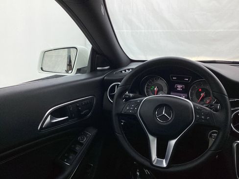 Used 2014 Mercedes-Benz CLA 250 4MATIC image 31