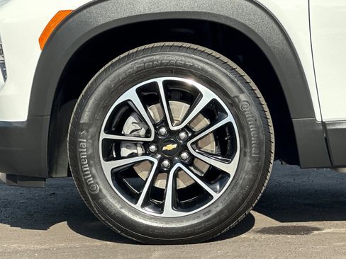 Used 2024 Chevrolet TrailBlazer LT w/ Convenience Package image 35