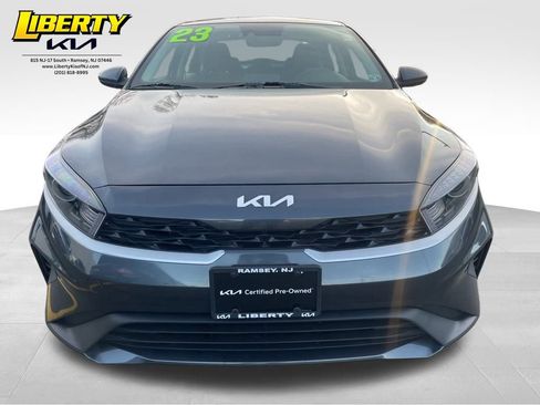 Used 2023 Kia Forte LXS image 2