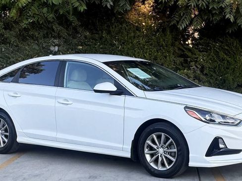 Used 2018 Hyundai Sonata SE FWD image 3
