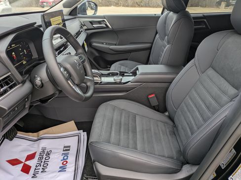 New 2026 Mitsubishi Outlander SE FWD image 10