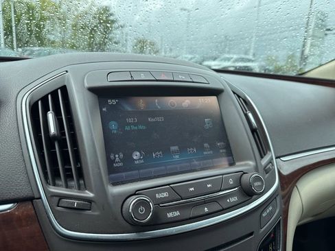 Used 2016 Buick Regal Premium FWD image 16