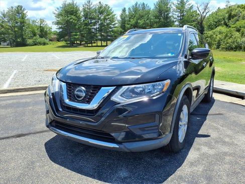 Used 2018 Nissan Rogue SV AWD/4WD image 3