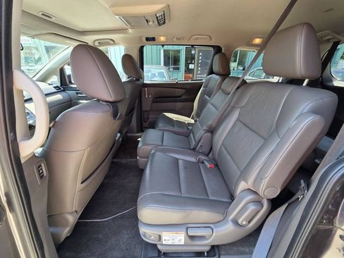 Used 2011 Honda Odyssey Touring Elite image 17