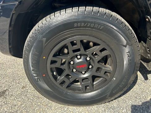 Used 2021 Toyota 4Runner Venture image 9