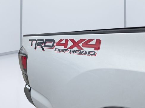 Used 2023 Toyota Tacoma TRD Off-Road AWD/4WD image 12